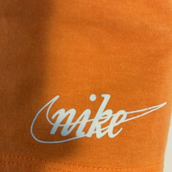 Vintage Logo Tampa Bay Buccaneers Nike orange t shirt with unique nike logo Lg - Picture 3 of 5